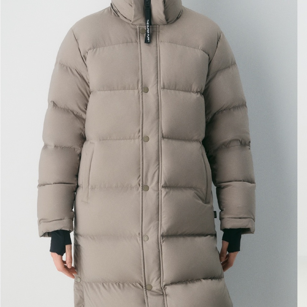 Aritzia super puff size XL slight marking on the arm (washable)